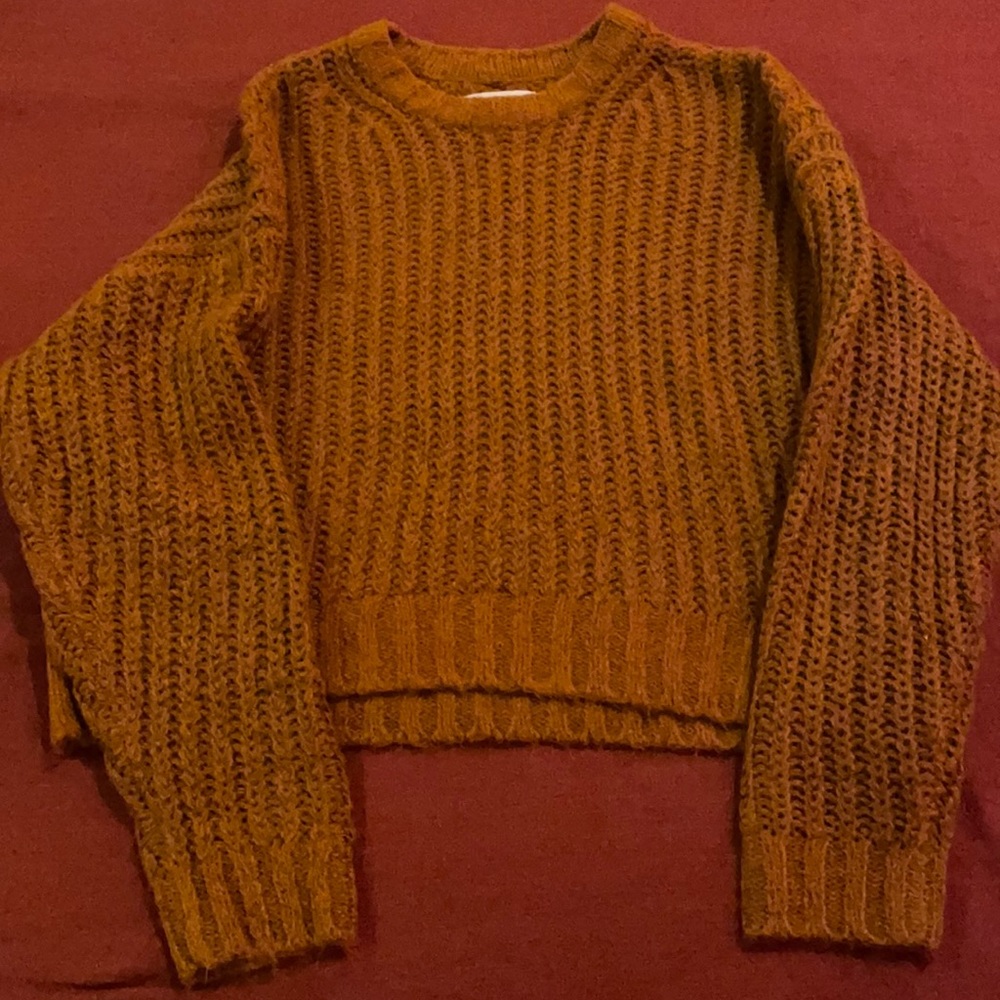 American Eagle brown sweater top. Size S.